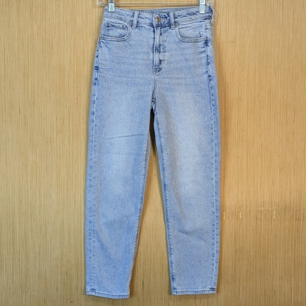 American Eagle Mom Straight Jeans Light Wash Blue High Rise Womens Size 0 Short
